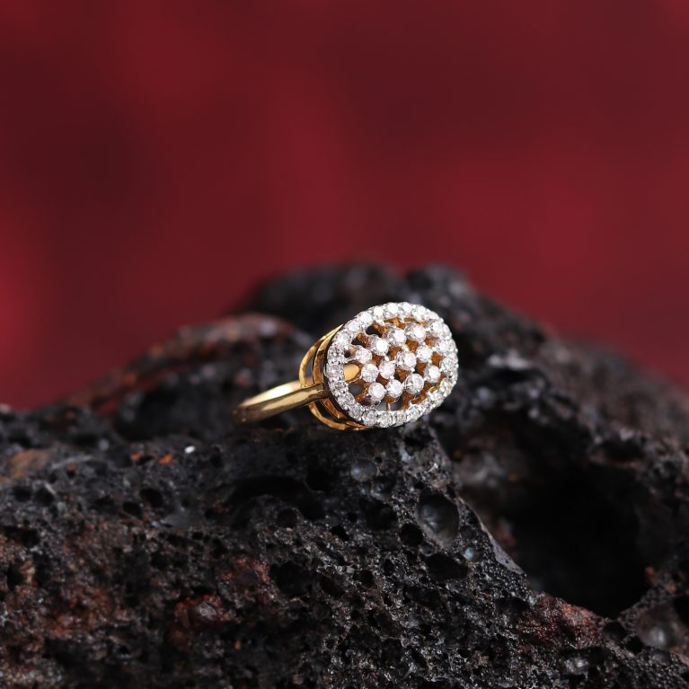 Mesh of Luminous Ellipse Diamond Ring