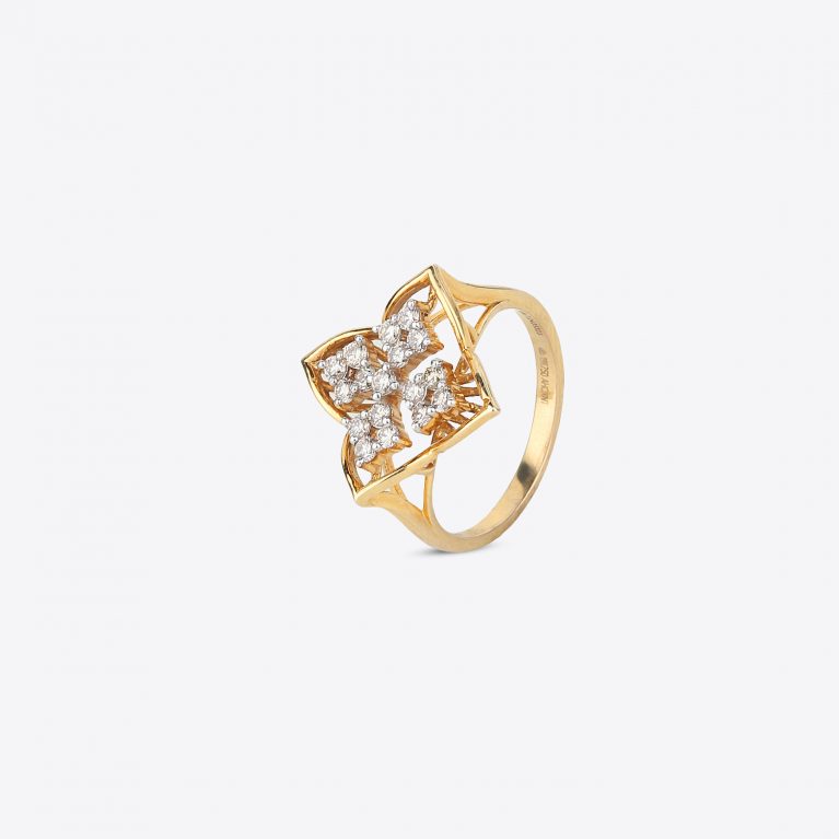 Sparkling Couch of Blooming Dandelion Diamond Ring