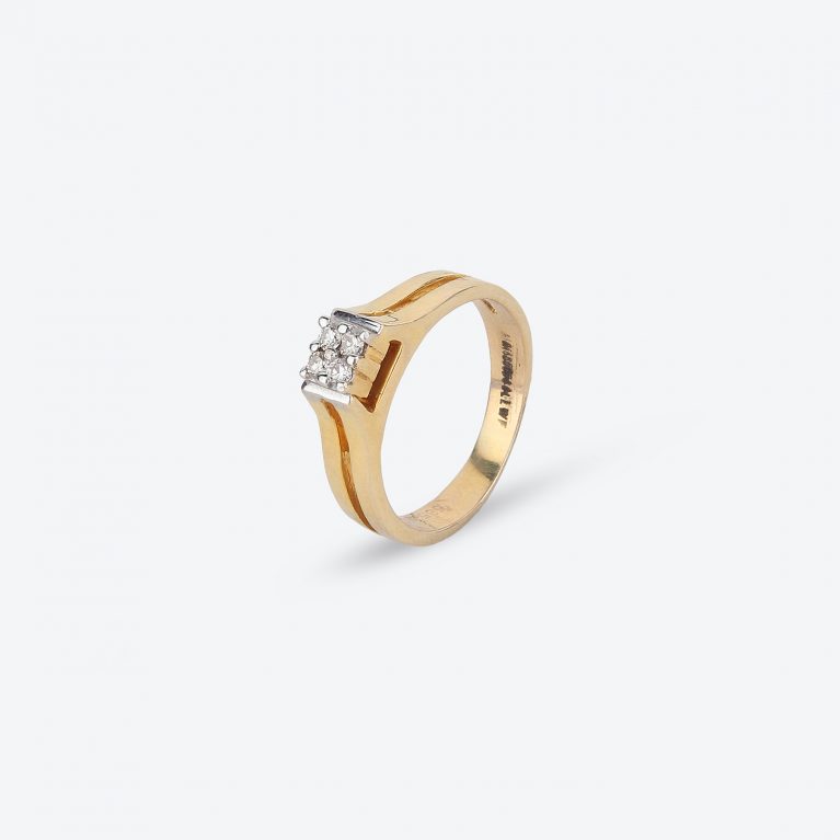 Eternal Elegance Yellow Gold Single Stud Diamond Ring