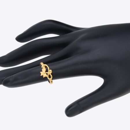 Rising Leaves of Shamrock Tulip